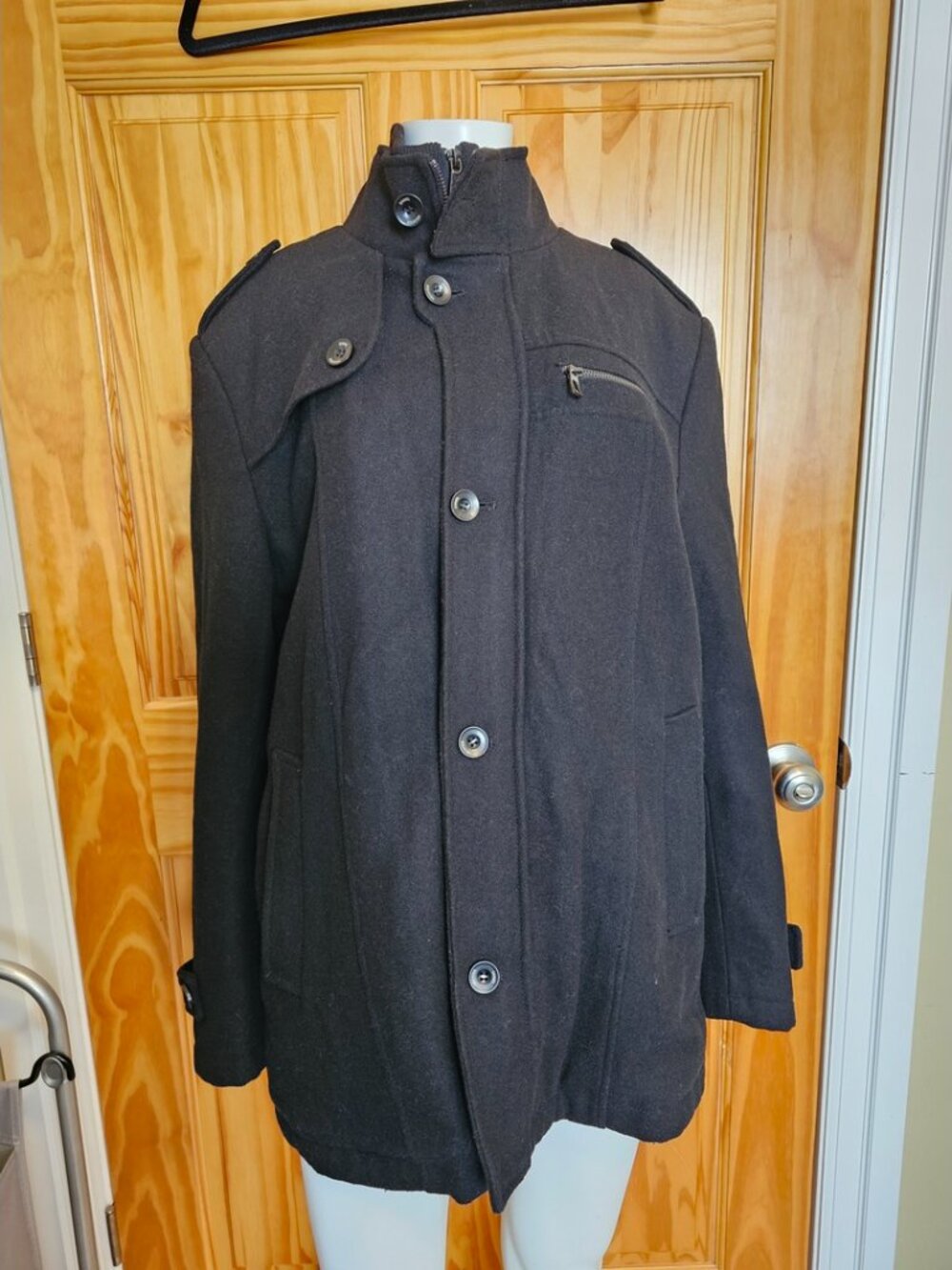 Daniel Hechter Paris Men's Size Large Modern Fit Mid-Length Field Coat with Bib